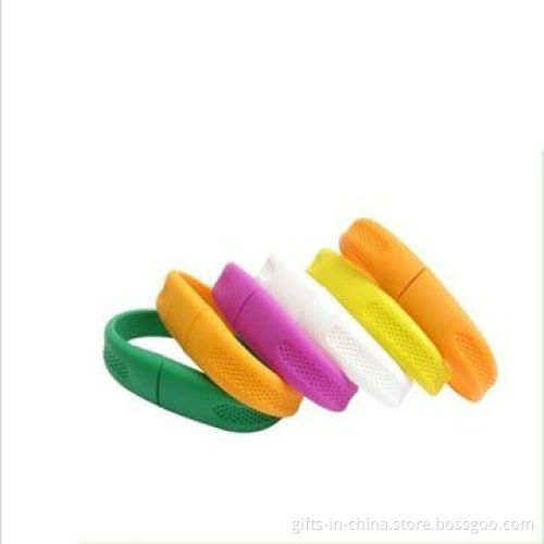 Bracelet USB Flash Stick with Up to 32GB Capacity, OEM and ODM Orders Welcomed, Free Samples
